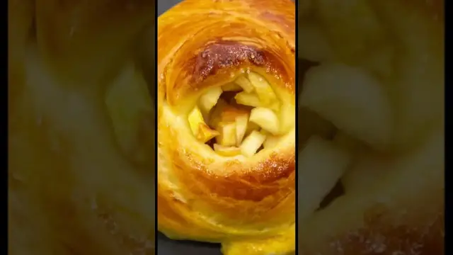 Вкусные булочки с яблоками