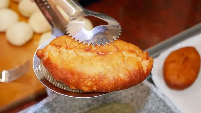 Пирожки с грибами и фаршем