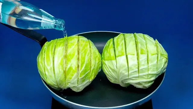 Капустные котлеты с острым соусом