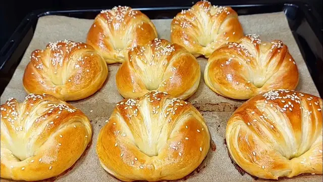 Воздушные булочки с мясом