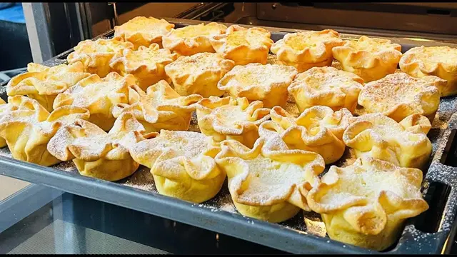 Воздушное сметанное печенье с творожной меренгой