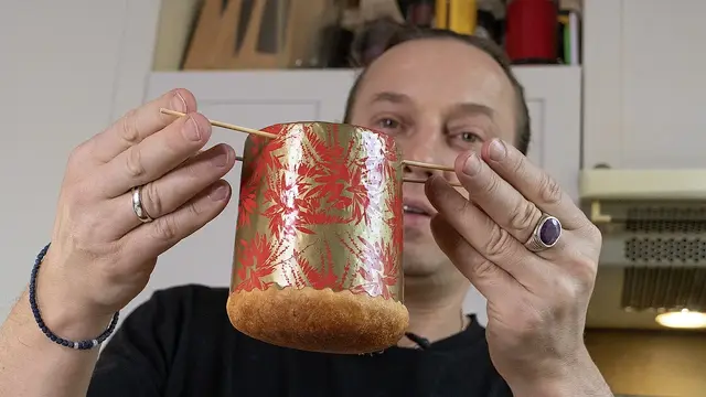 Пышный и влажный кулич