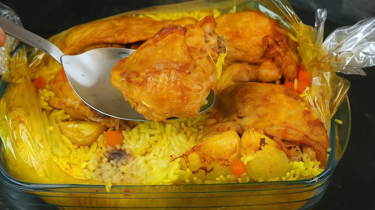 Запечённая курица с рисом в рукаве