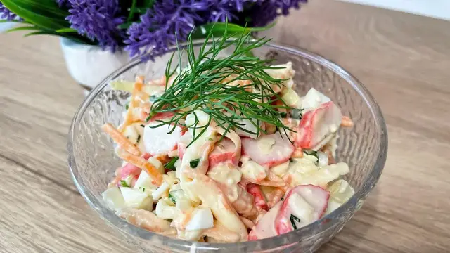 Салат с крабовыми палочками и морковью по-корейски