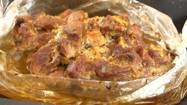 Мясо в секретном маринаде на праздничный стол