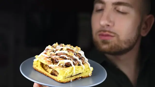 Тыквенные булочки с корицей и орехами