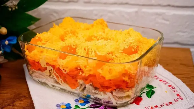 Салат с курицей и апельсинами на новогодний стол 