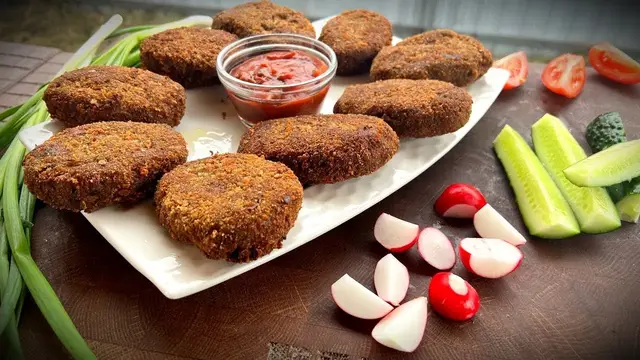 Котлеты без мяса в казане