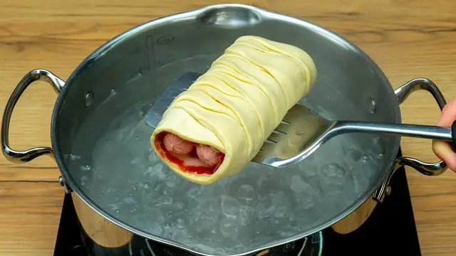 Вкусные сосиски в тесте