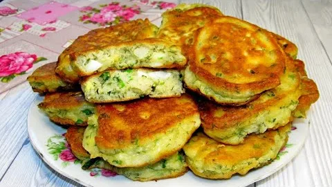 Пирожки с яйцами и зеленью