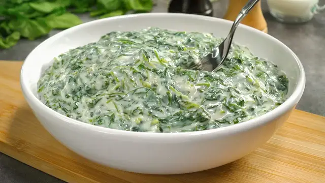 Знаменитый шпинат в сливочном соусе