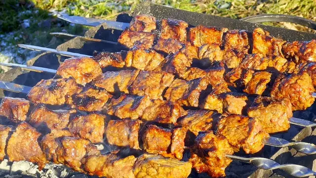 Сочный шашлык в маринаде