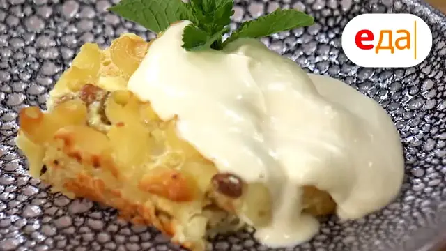Сладкая запеканка и салат из макарон