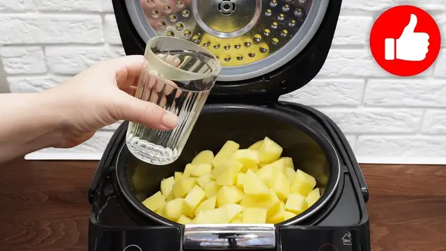 Картофель с говядиной в мультиварке