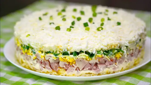 Безумно вкусный салат из курицы
