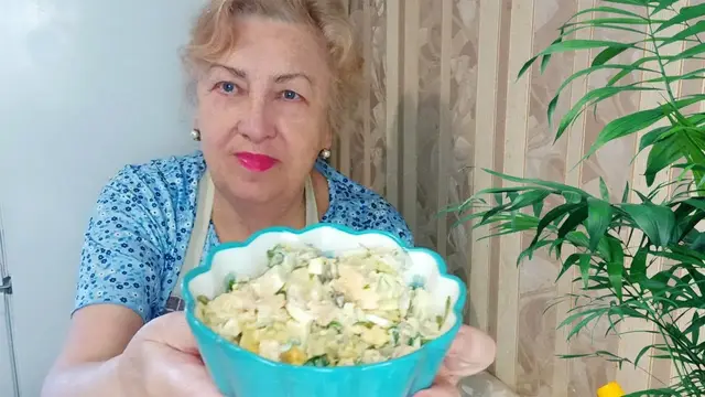 Очень быстрый салат для праздничного стола