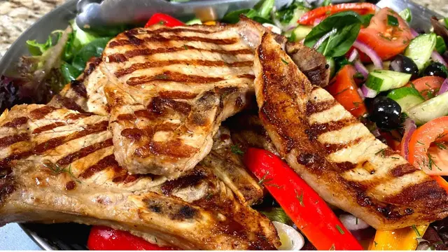 Стейк из свинины и маринад для шашлыка