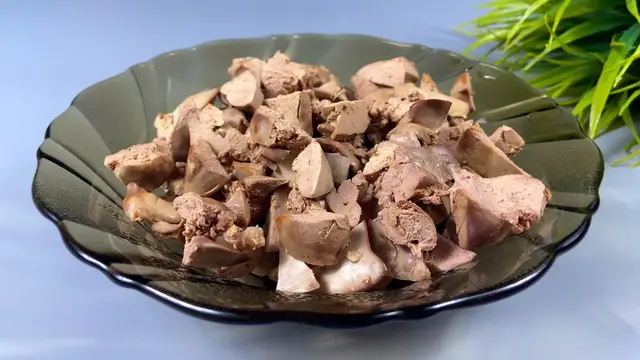 Куриную печень по-болгарски