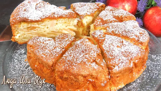 Шарлотка с яблоками к чаю