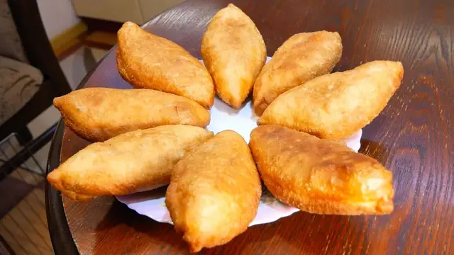 Жареные пирожки с капустой 