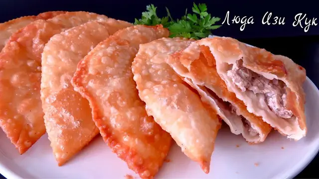 Самые сочные и хрустящие чебуреки