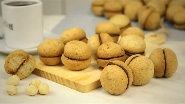 Хрустящие печеньки со вкусом фундука и шоколада