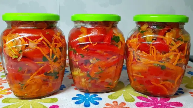 Овощной салат с луковым соусом на зиму