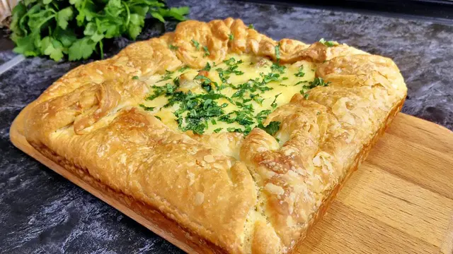Сочный пирог с грибами и мясом