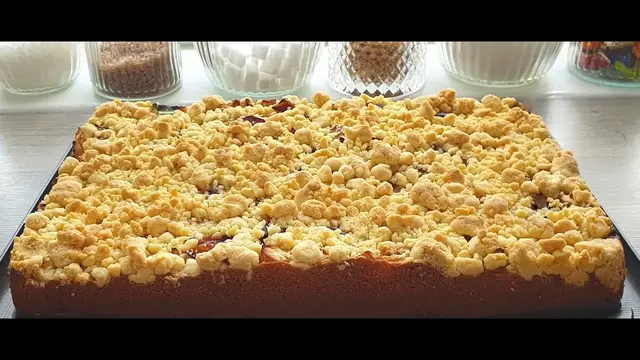 Яблочный пирог с крошкой