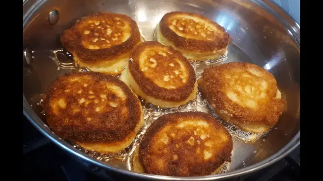 Пышные оладьи на кефире 