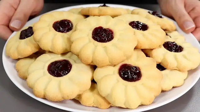 Домашнее печенье с джемом