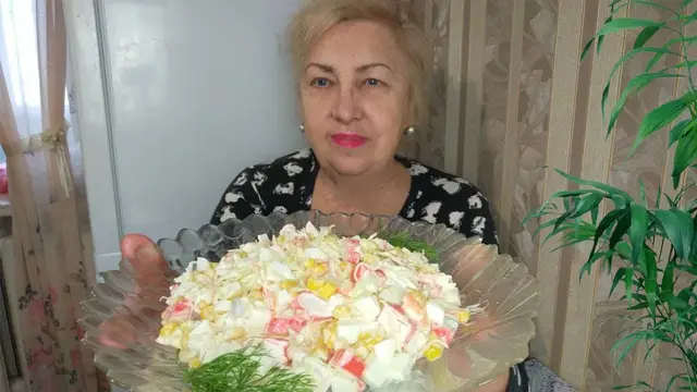 Салат из крабовых палочек на праздничный стол
