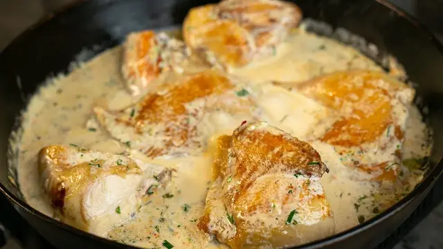Сочная курица в сливочном соусе
