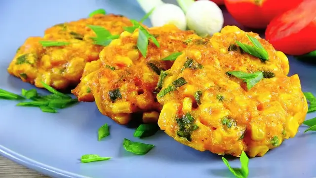Яркие и ароматные котлеты из кукурузы