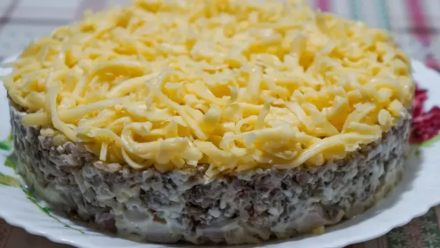 Праздничный салат из гречки