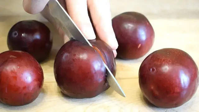 Сливовый пирог к чаю