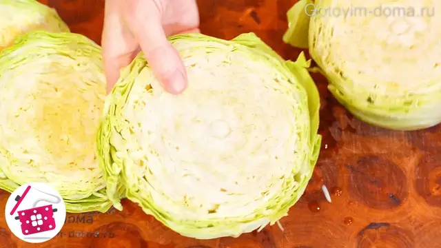 Капуста с курицей в духовке