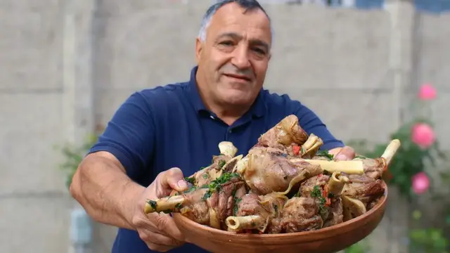 Ягнёнок в казане на костре