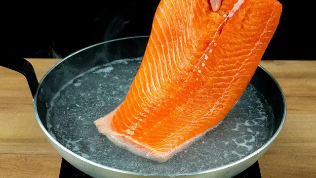 Очень вкусный лосось на сковороде