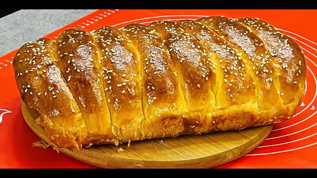 Отрывной пирог с сыром и ветчиной