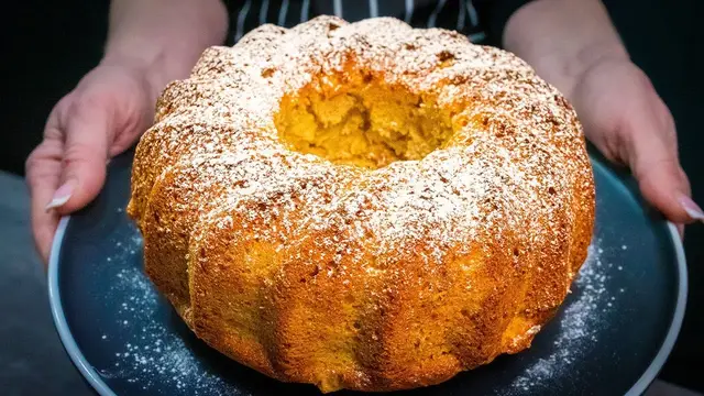 Сладкий пирог с яблоками 