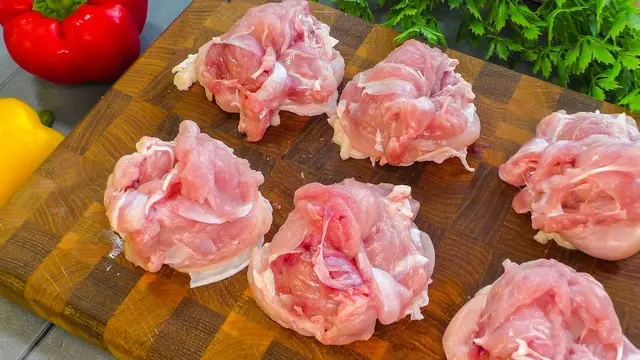 Картошка с курицей, запечённые в духовке