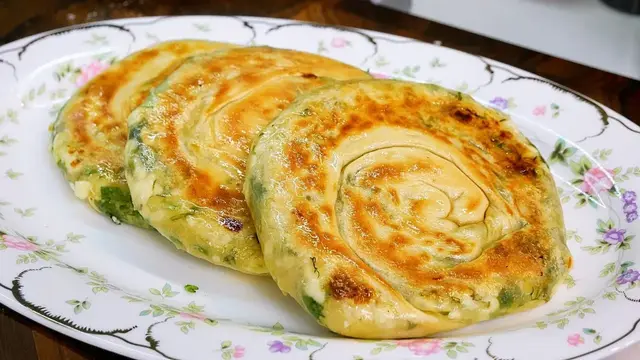 Лепёшки с творогом и зеленью