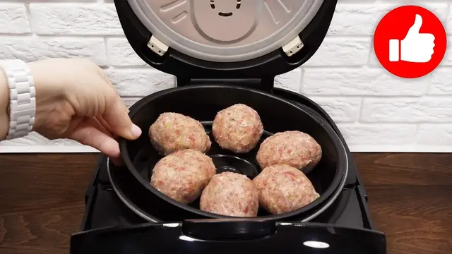 Нежные котлеты из капусты и фарша на пару в мультиварке