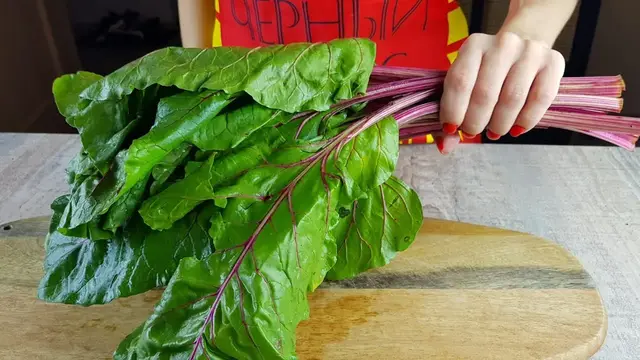 Котлеты из свекольных листьев