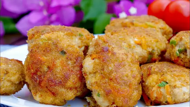 Вкусные и сочные котлеты с овощами
