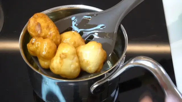 Банановые пончики к чаю
