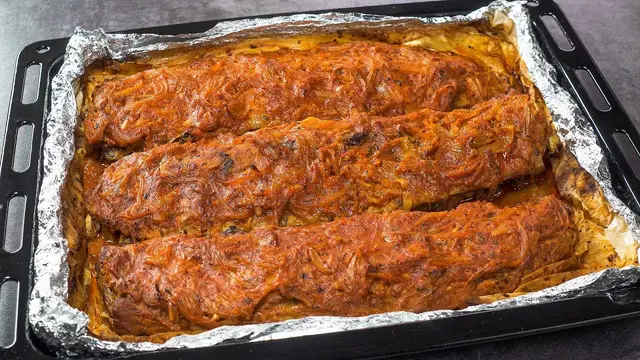Тающие свиные рёбрышки в луковом соусе