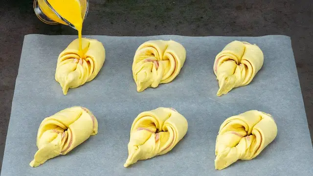 Вкусная закуска из слоеного теста