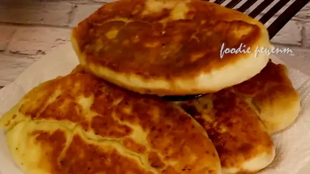 Жареные пирожки с капустой